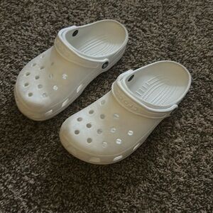 white crocs, scuffed size W:8 M:6